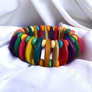 Chunky multicolor coconut shell stretch bracelet